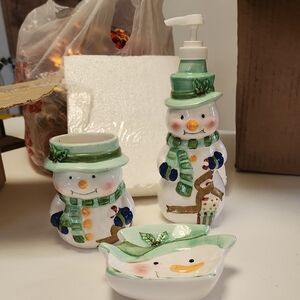Snowman Soap Dispenser and Toothbrush Holder Set